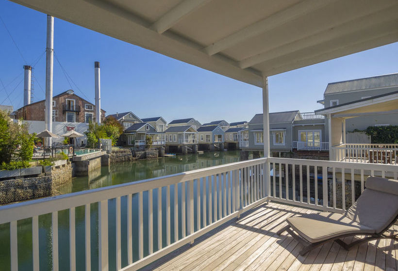 Thesen Islands Holiday House