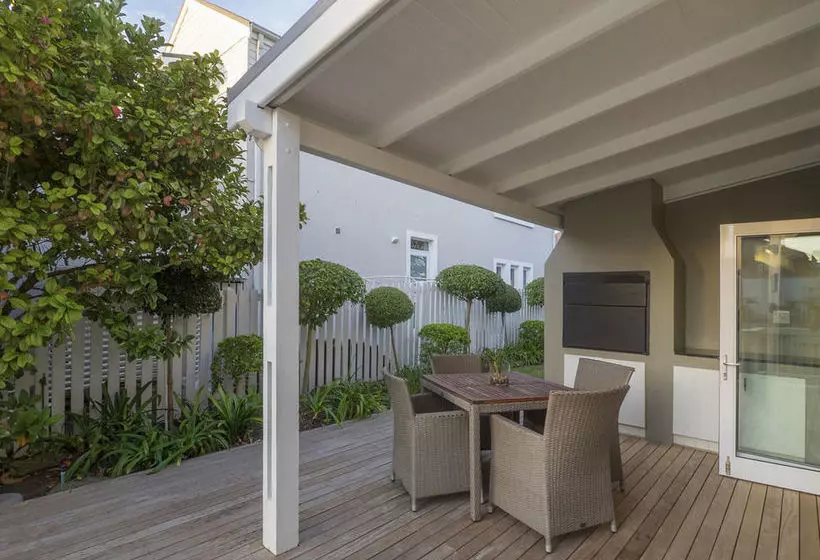 Thesen Islands Holiday House