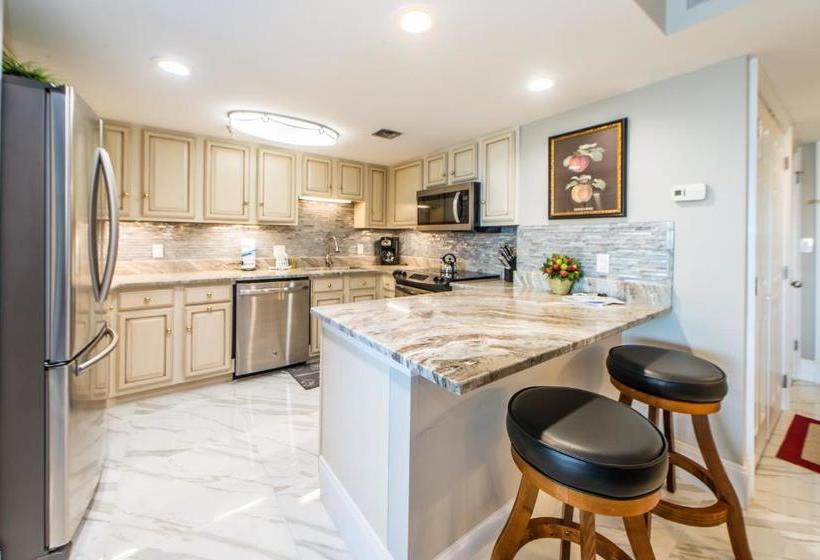 Waterview Towers 202 By Realjoy Vacations