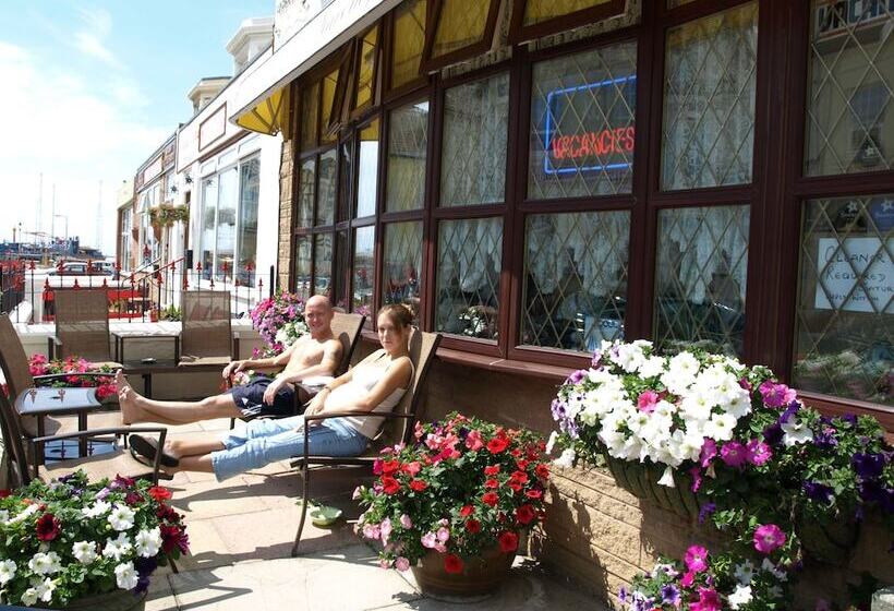 Waverley House Apartments