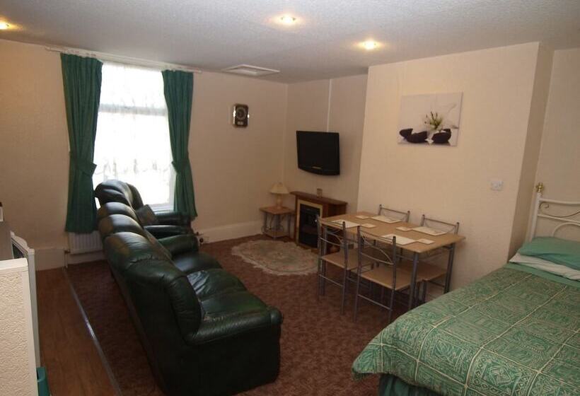 Waverley House Apartments