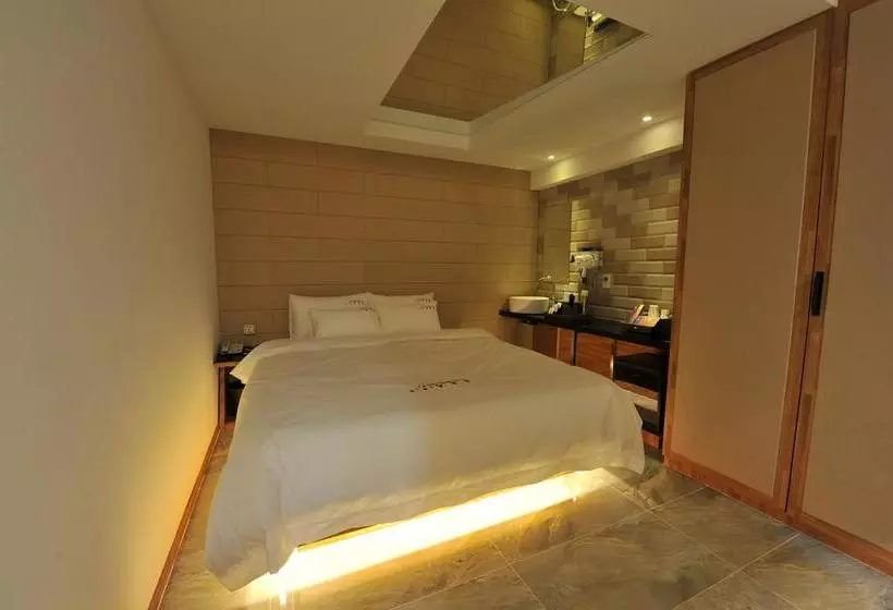 Ytt Hotel Nampo Dong Busan