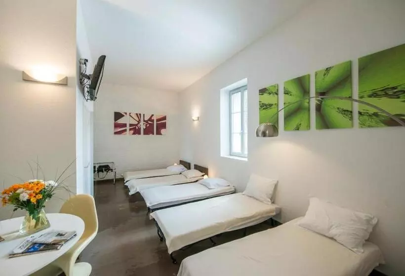 هاستل Gîte D'etape Des Capucins