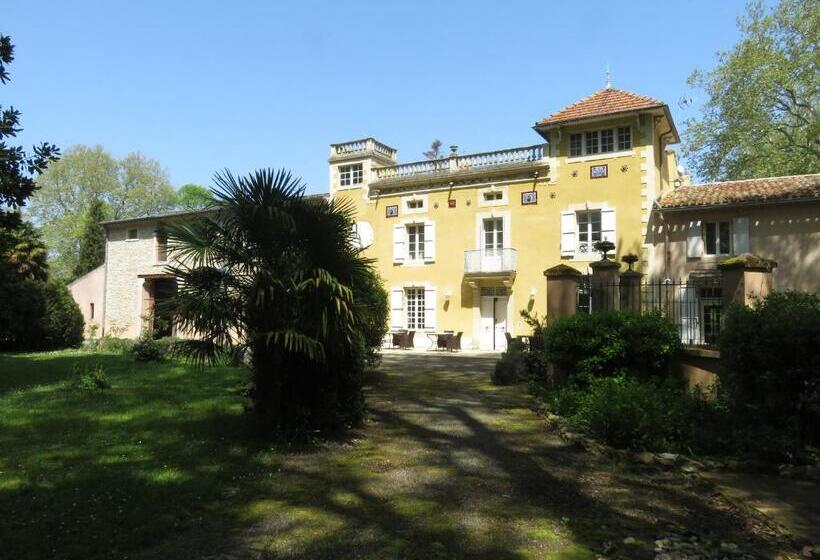 ベッドアンドブレックファースト Château De La Prade