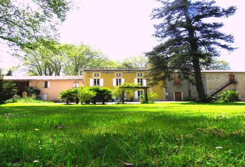 ベッドアンドブレックファースト Château De La Prade