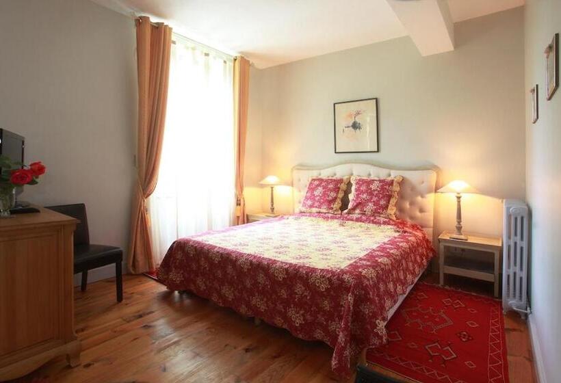 ベッドアンドブレックファースト Château De La Prade