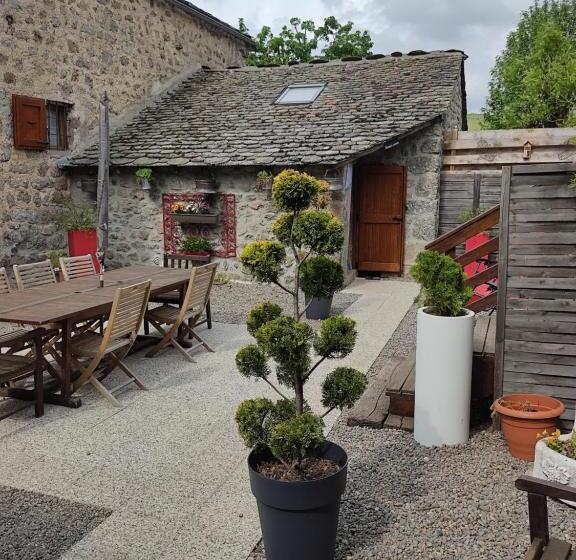 住宿加早餐  La Pierre Trouée Chambre D Hôtes