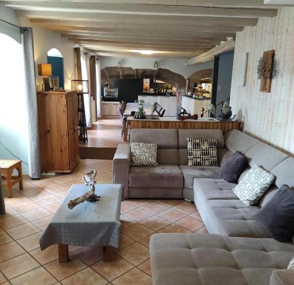 住宿加早餐  La Pierre Trouée Chambre D Hôtes