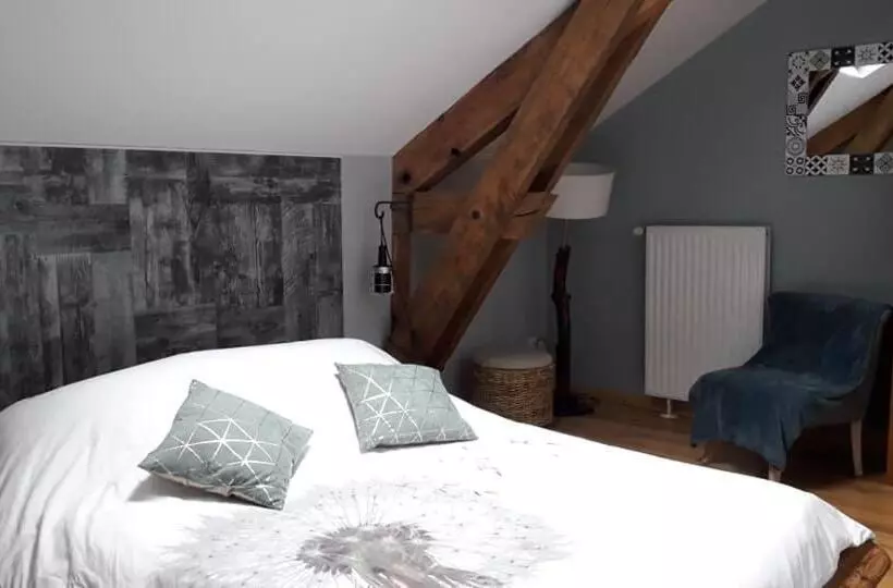 ベッドアンドブレックファースト La Pierre Trouée Chambre D Hôtes