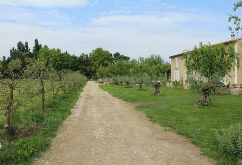 住宿加早餐  La Sarriette   Chambres D Hôtes Et Gîte D étape à Eygalières