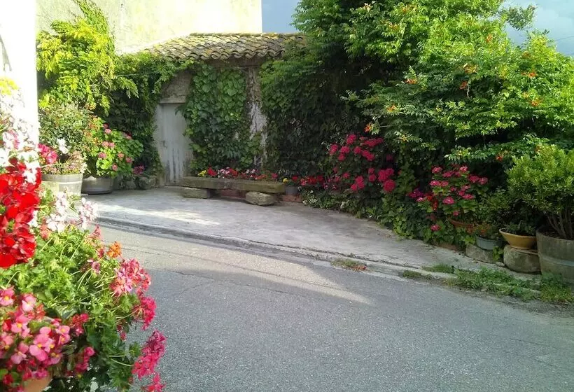 تختخواب و صبحانه Riverside Home Cottage