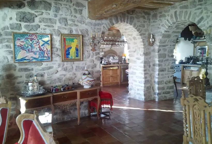 تختخواب و صبحانه Riverside Home Cottage