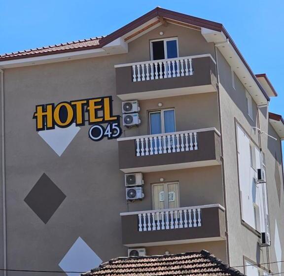 Hotel 045