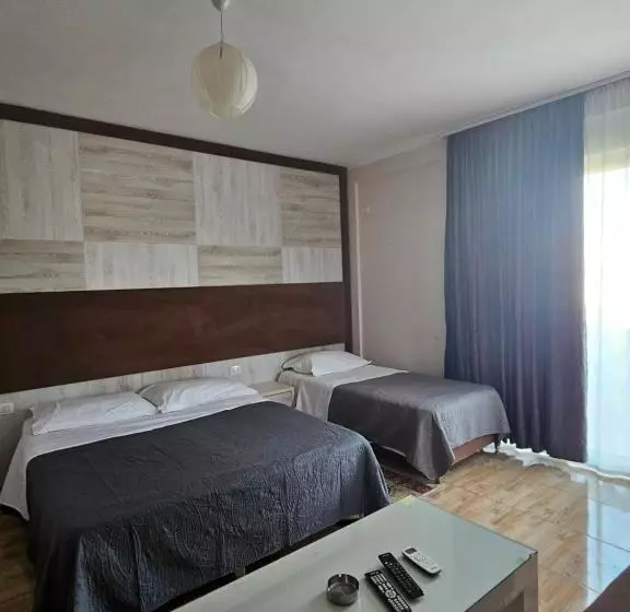 Hotel 045