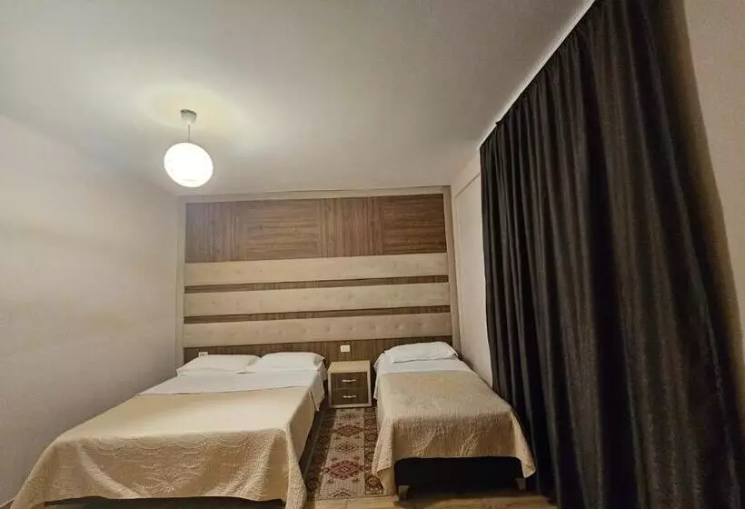 Hotel 045