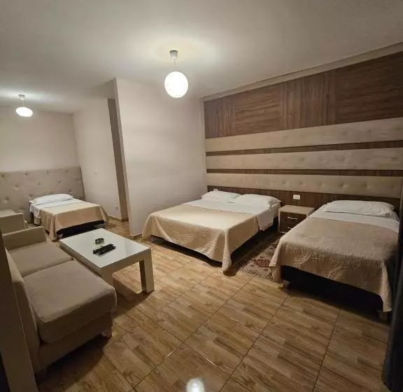 Hotel 045
