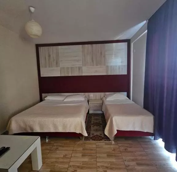 Hotel 045