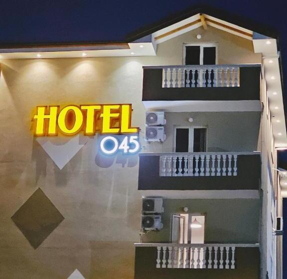 Hotel 045