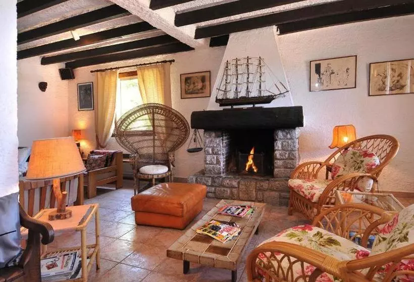هتل Domaine De Saint Pierre