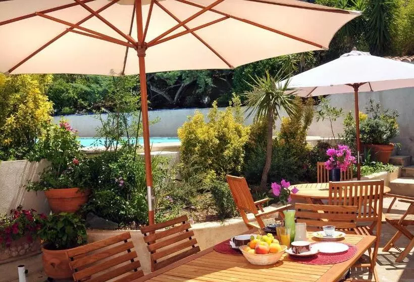 هتل Domaine De Saint Pierre