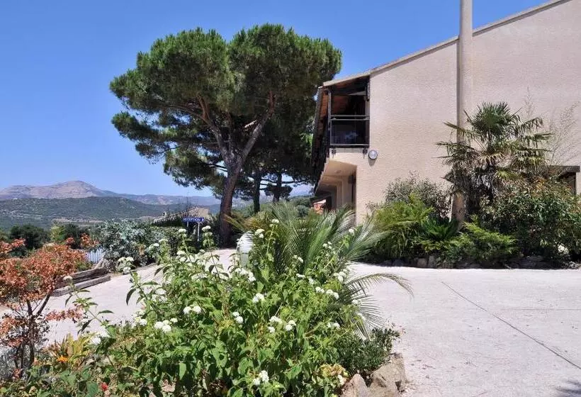 هتل Domaine De Saint Pierre