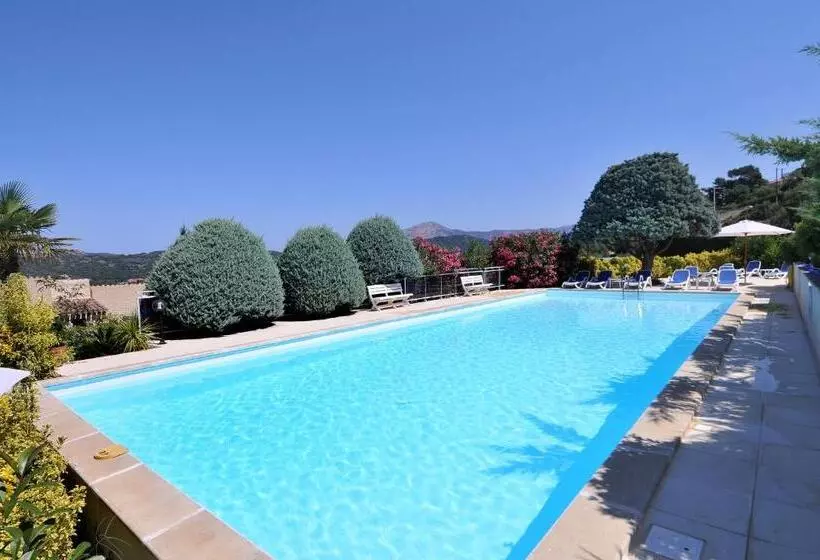 هتل Domaine De Saint Pierre