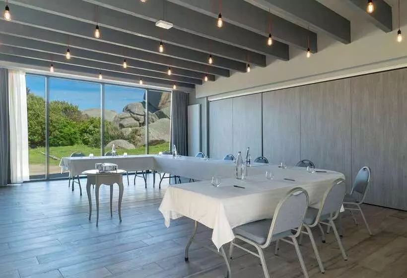 Hotelli Hôtel De La Mer & Spa