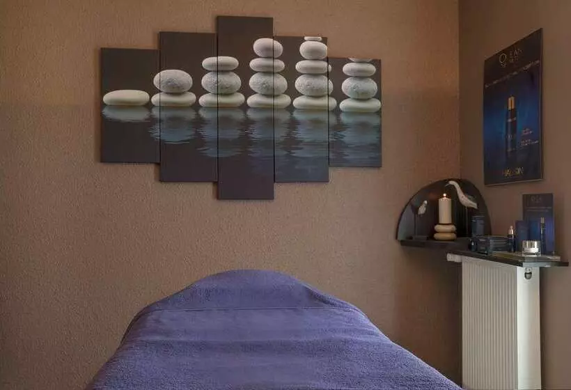 Hotelli Hôtel De La Mer & Spa