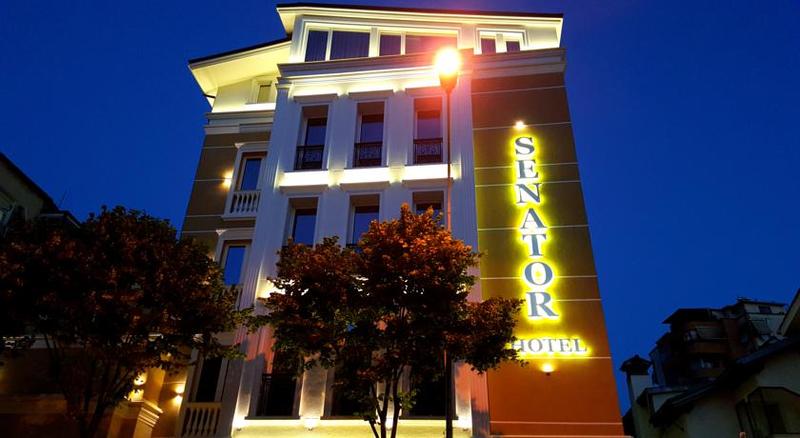 فندق Senator