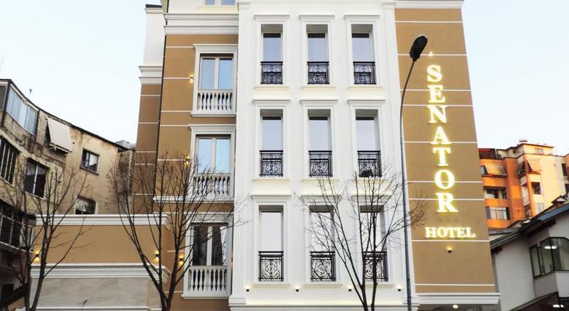 فندق Senator