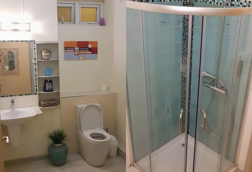 Paradya Beach Apartments