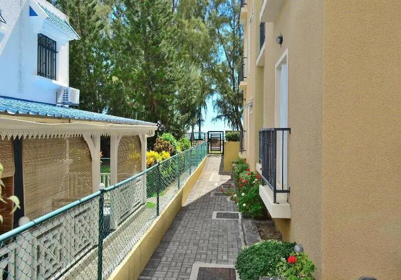 Paradya Beach Apartments