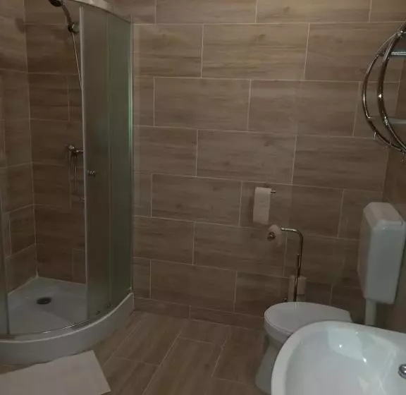 öreg Tó Youth Hostel