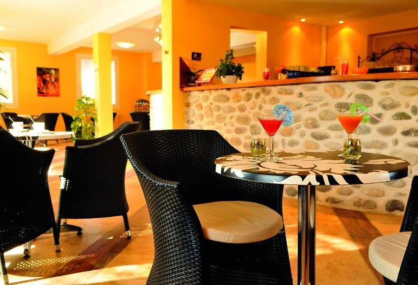 渡假胜地 Vtf Le Domaine Du Grand Luberon