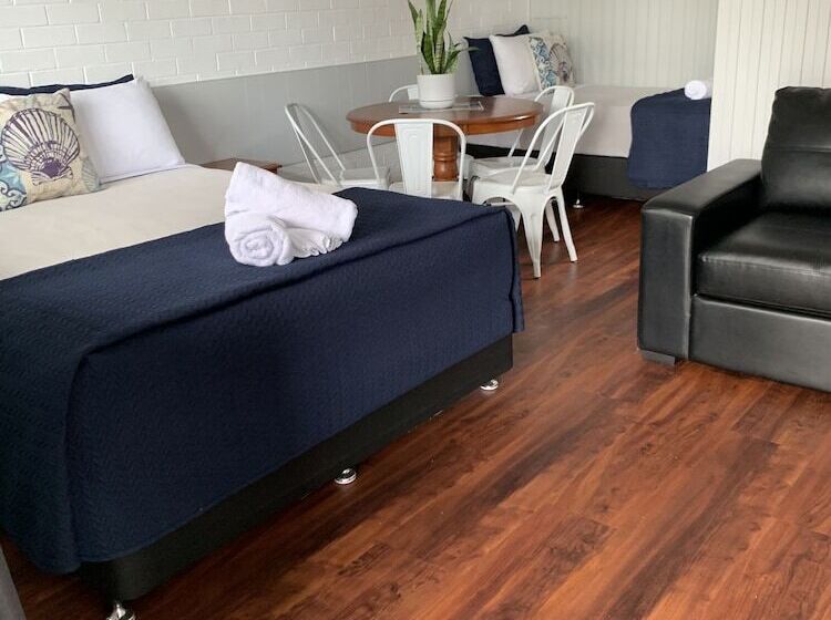 Almare Tourist Motel