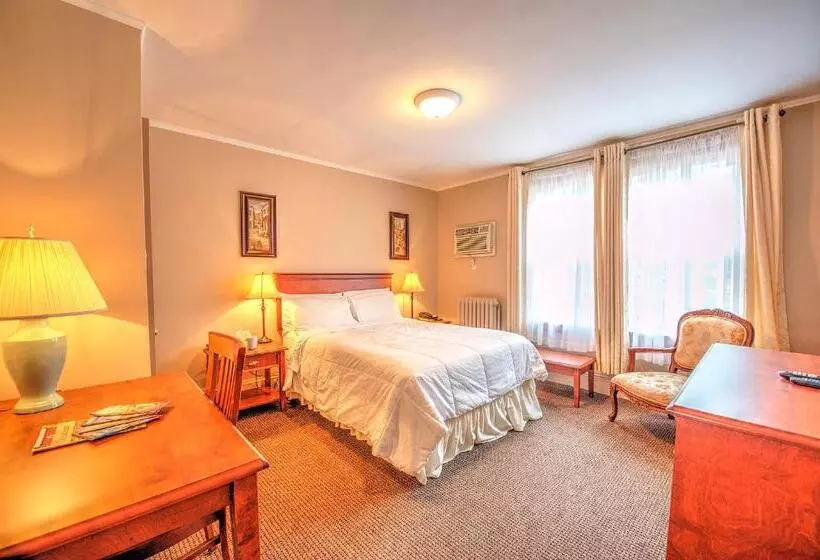 تختخواب و صبحانه The Sonata Inn