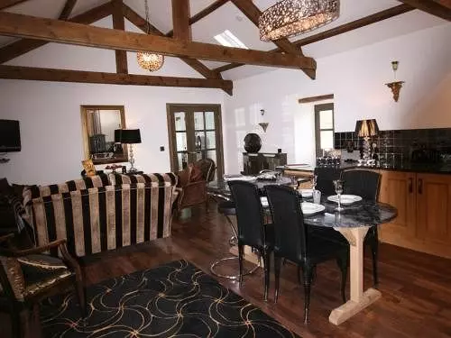 Falstone Barns