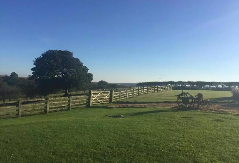 هتل Folly Hall Farm