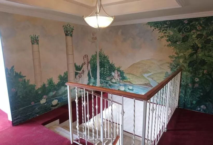 هتل Royal Inn