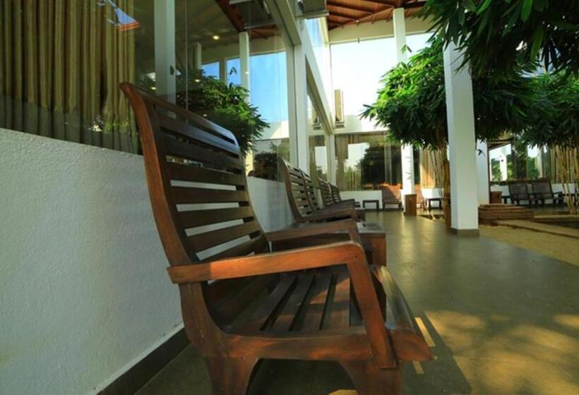 فندق Ruins Chaaya