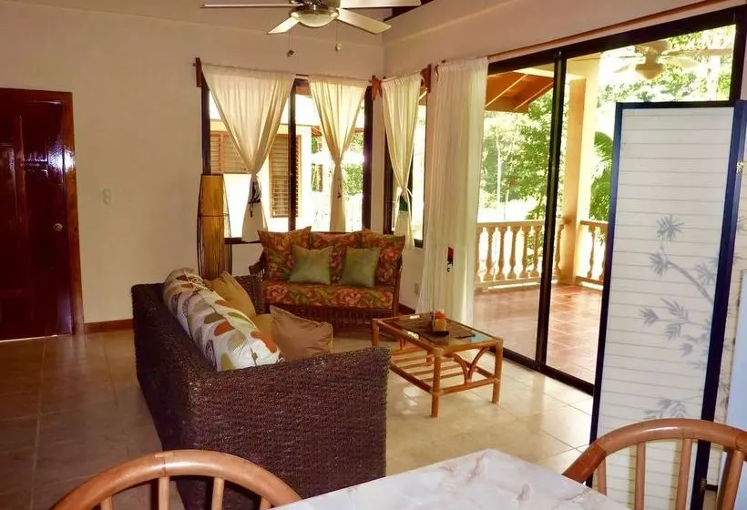 هتل Villas Pico Bonito
