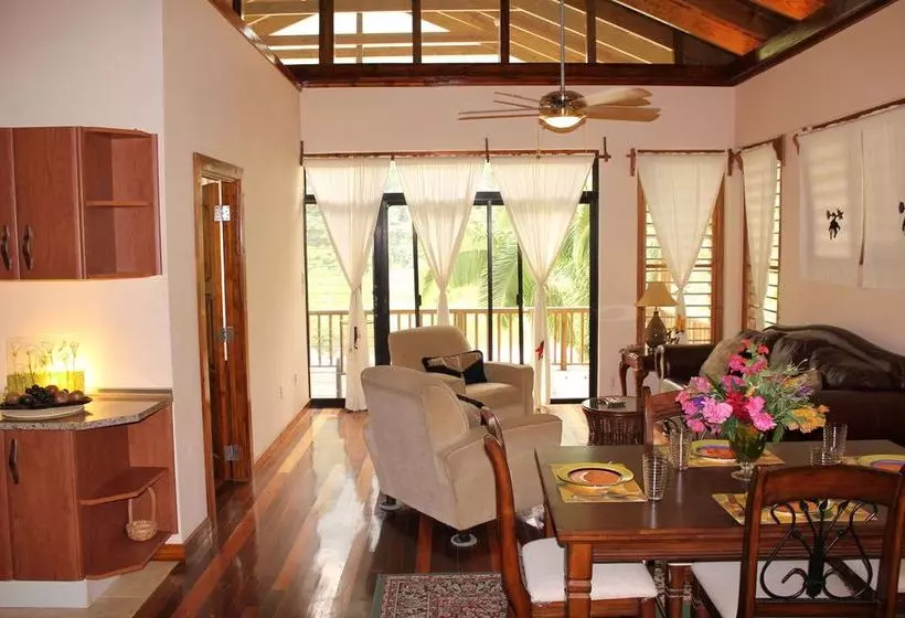 هتل Villas Pico Bonito