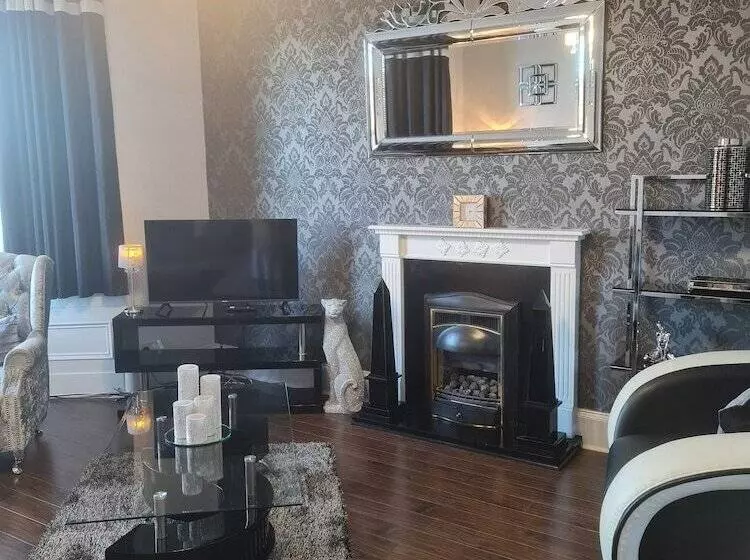 Robert The Bruce Apartment