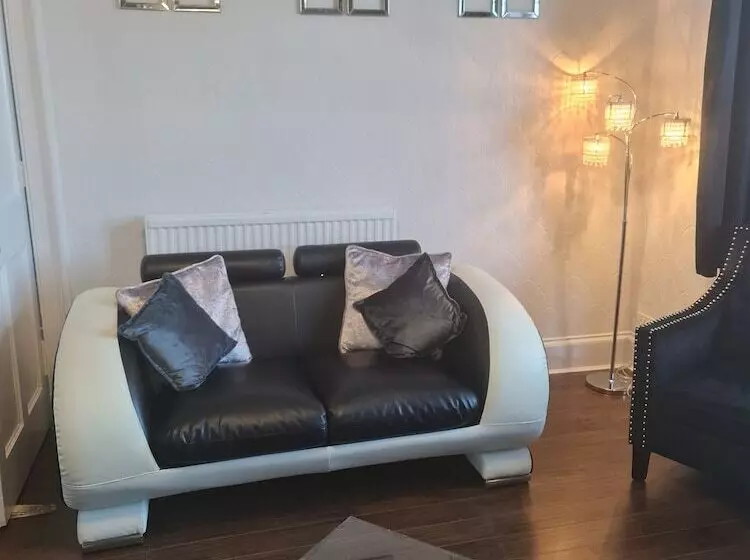 Robert The Bruce Apartment