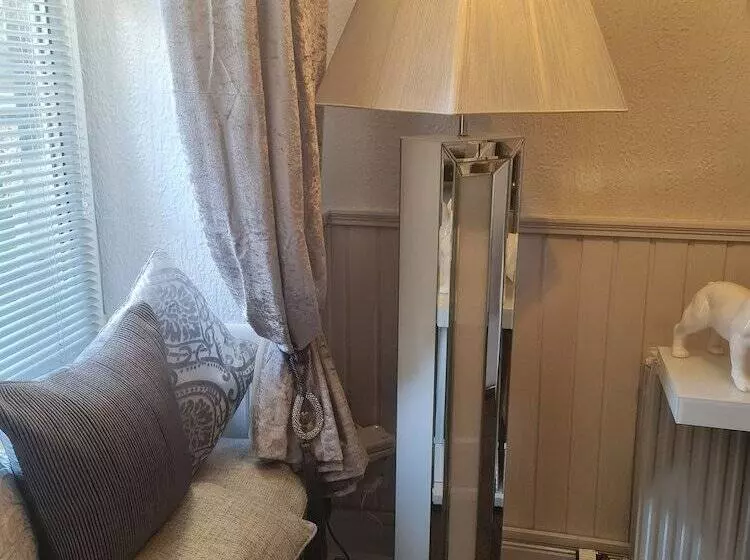 Robert The Bruce Apartment