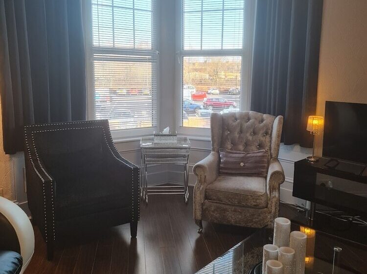 Robert The Bruce Apartment