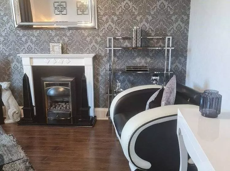 Robert The Bruce Apartment