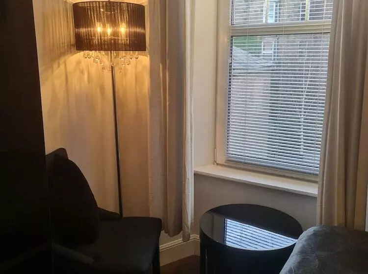 Robert The Bruce Apartment