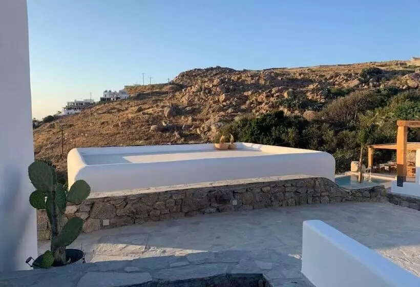 Aelia Mykonos