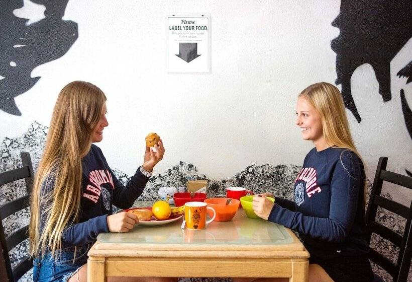 Samesun Hollywood Hotel & Hostel